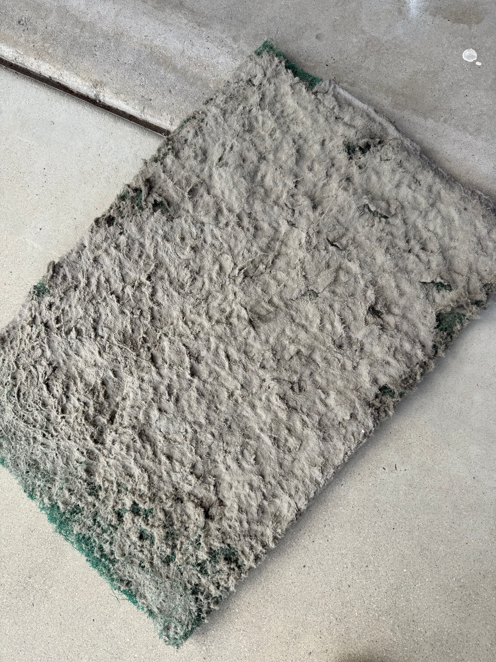 What a Clogged Air Filter Does to Your Home's Comfort image